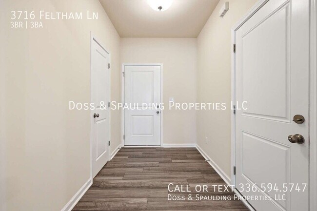 Foto del edificio - 3716 Feltham Ln