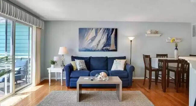 Building Photo - 2303 Surfrider Court Apt C