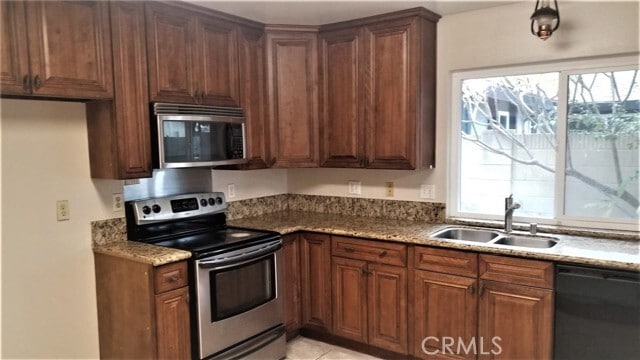 Building Photo - 12341 Carnaby St