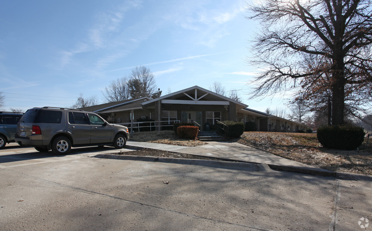 Foto del edificio - Higginsville Estates