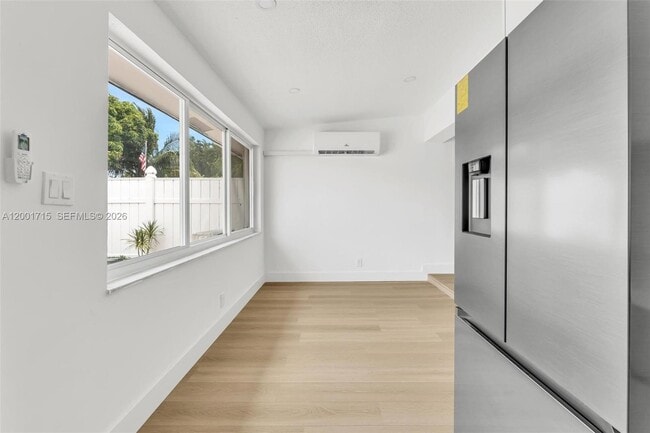 Foto del edificio - 1611 NE 50th Ct