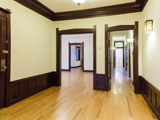 Foto del edificio - 935 W Agatite Ave