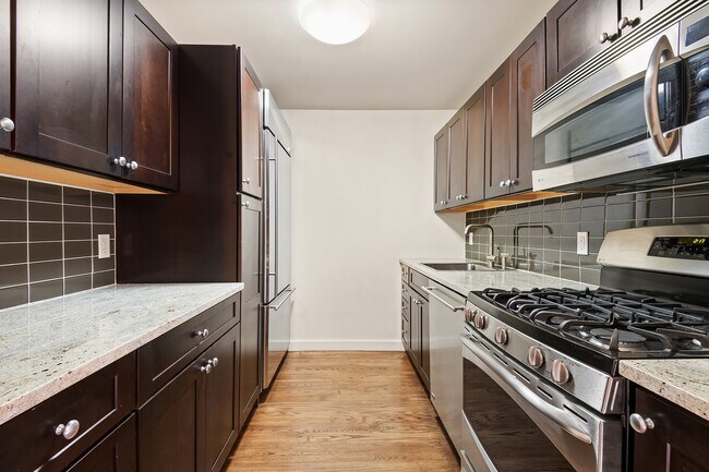 Foto del edificio - 130 Bradhurst Ave.