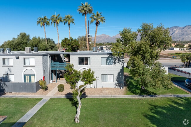 Building Photo - Campbell Ranch