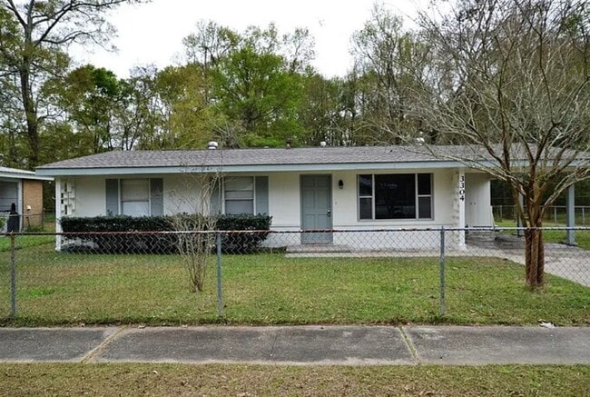 Building Photo - 3304 Grant St