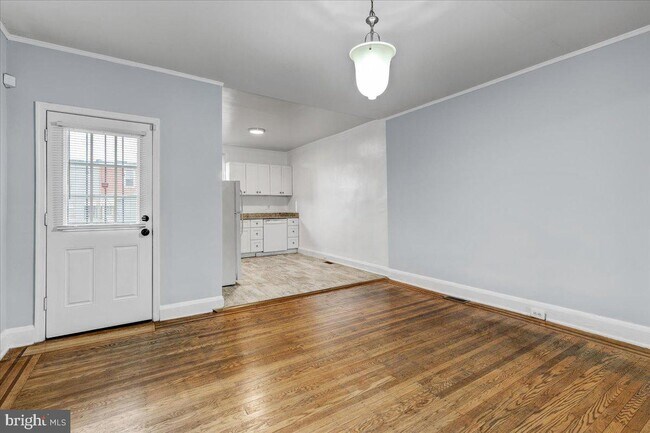 Building Photo - 2847 Lake Ave