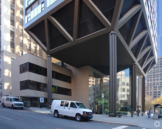 WallStreet Tower Apartments Kansas City, MO