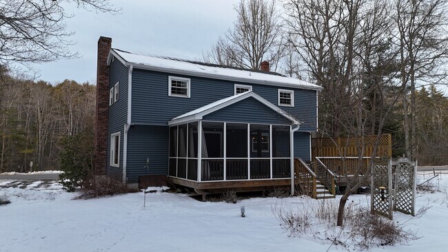 Foto del edificio - 46 Cundy's Harbor Rd