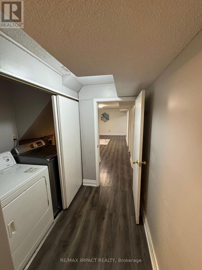 Building Photo - 332 Nina Ct