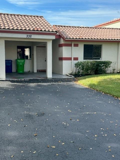 Foto del edificio - 332 Lakeside Ct