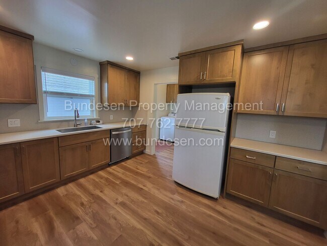 Foto del edificio - 1348 Skillman Ln