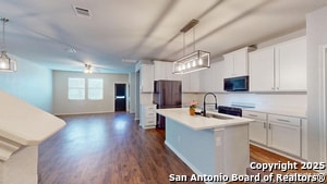 Building Photo - 6619 Freedom Dr