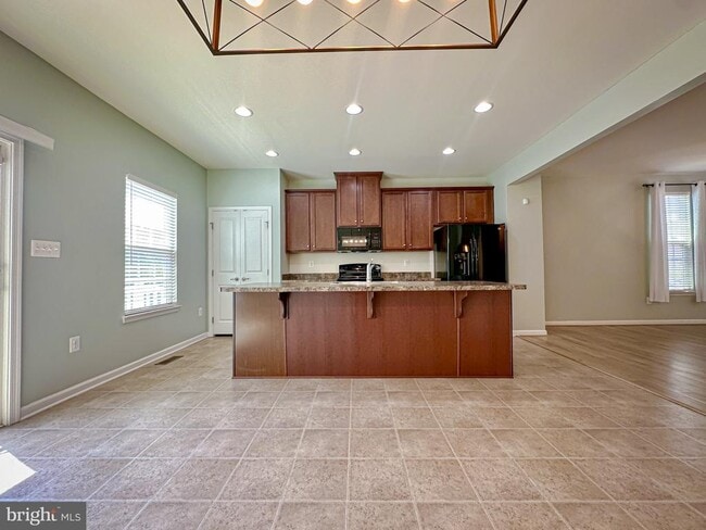 Building Photo - 8629 Rosecrans Ln