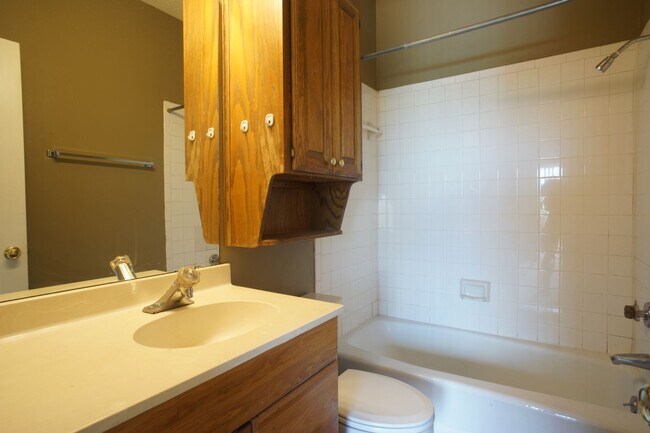 Foto del edificio - PRELEASE 8/15/2025 2 bed 2 bath