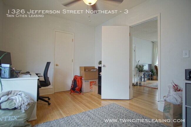 Building Photo - 1326 Jefferson St NE