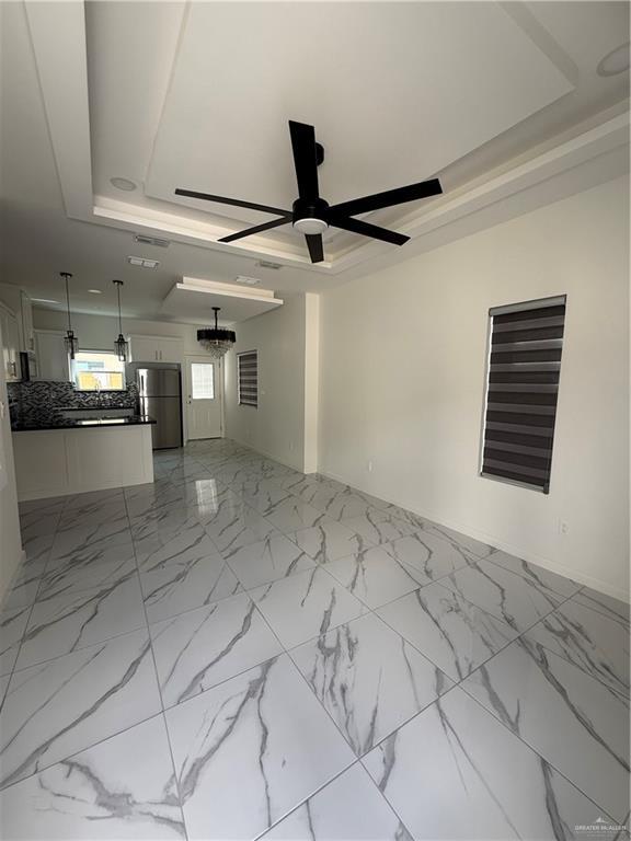 Building Photo - 14 West Dr