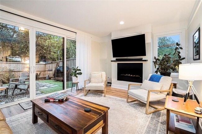 Building Photo - 1649 Overlook Wy NW