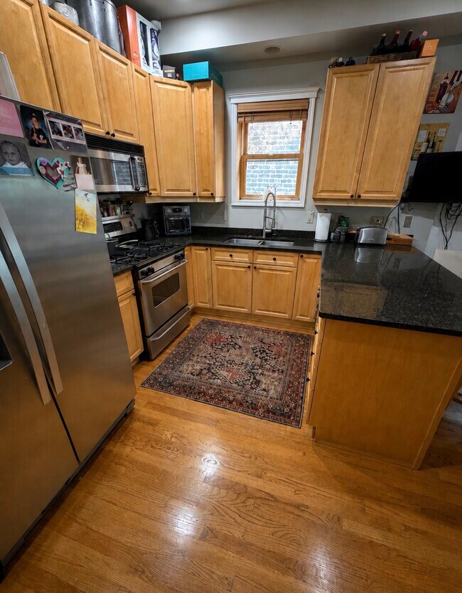 Foto del edificio - 1528 N Hudson Ave