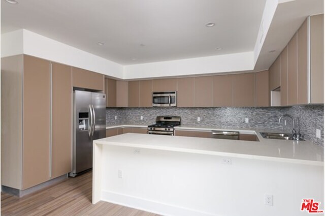 Primary Photo - 2250 Fox Hills Dr
