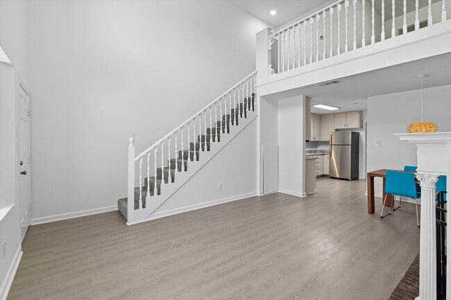 Building Photo - Midtown Tallahassee Townhome