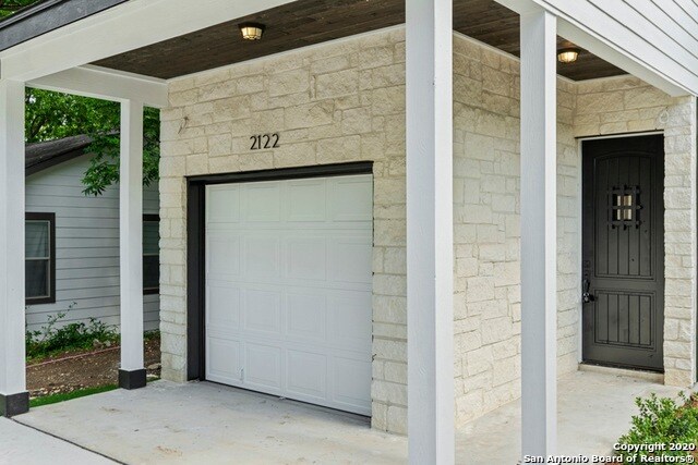 Foto del edificio - 214 Connelly St