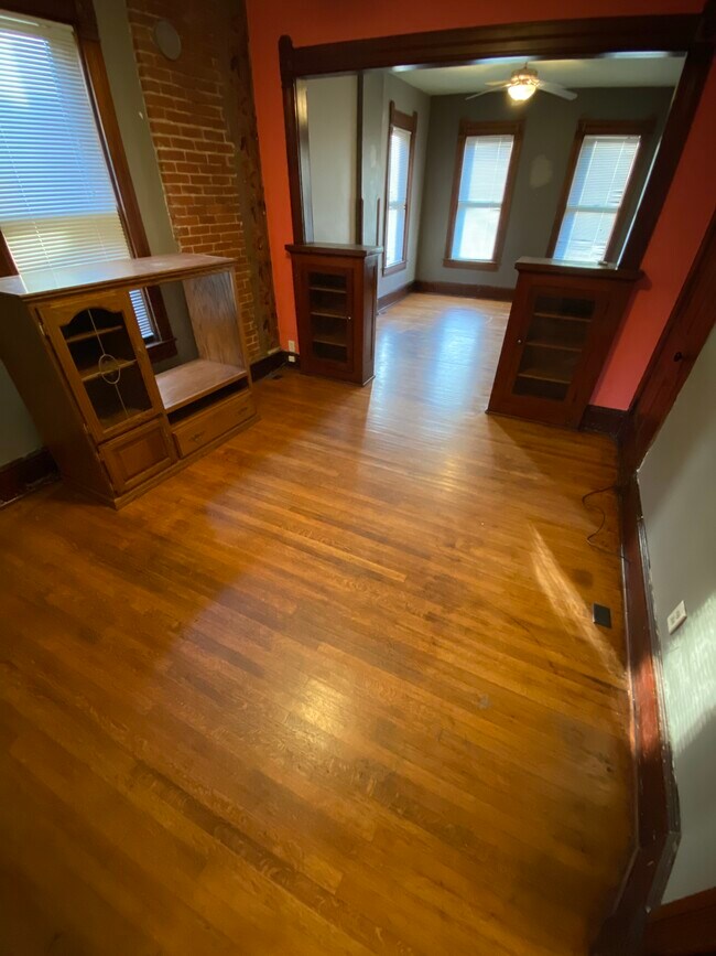Sala de estar y dormitorio - 1122 N 10th St