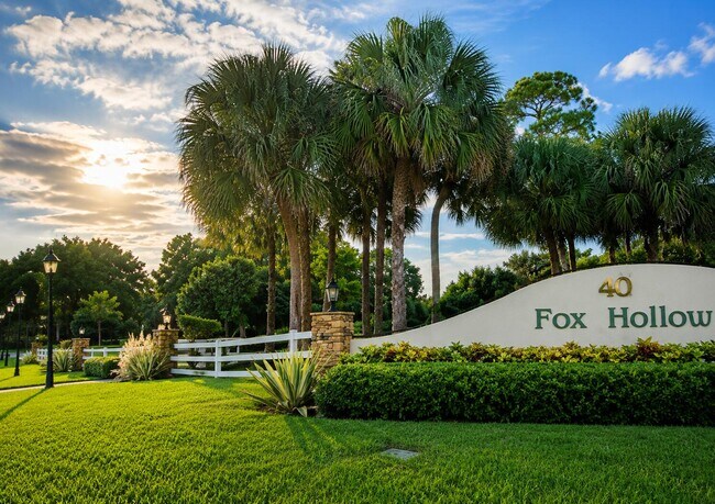 Foto del edificio - 7705 Forest Green Ln