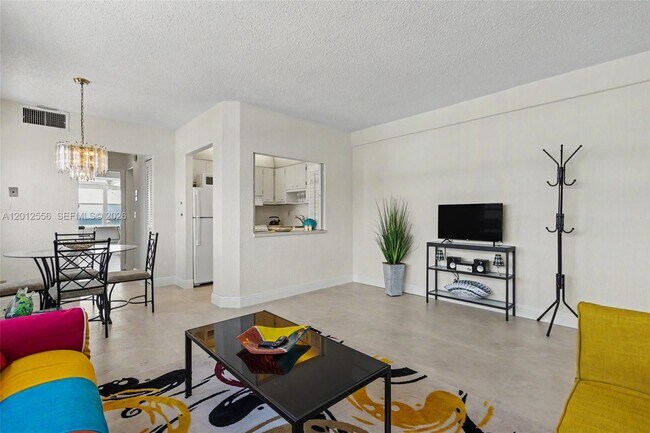 Building Photo - 1801 S Surf Rd
