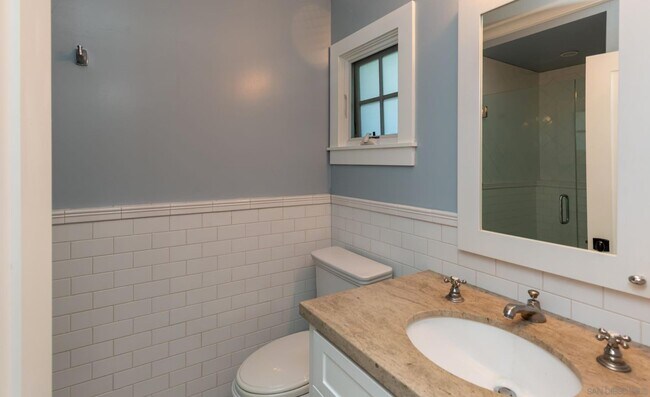Building Photo - 2371 Presidio Dr