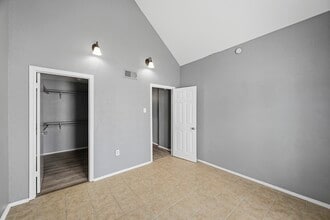 Building Photo - 14550 Fonmeadow Dr