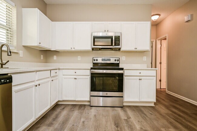 Foto del edificio - 2009 Farm Hill Ct