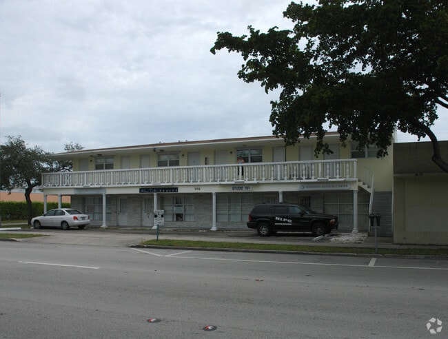 Foto del edificio - Hanover House Apartments