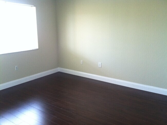 Foto del edificio - 171 SW Palm Dr