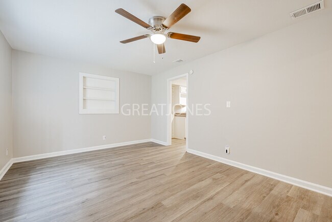 Building Photo - REDUCED! - HOLIDAY SPECIAL! SIGN A LEASE B...