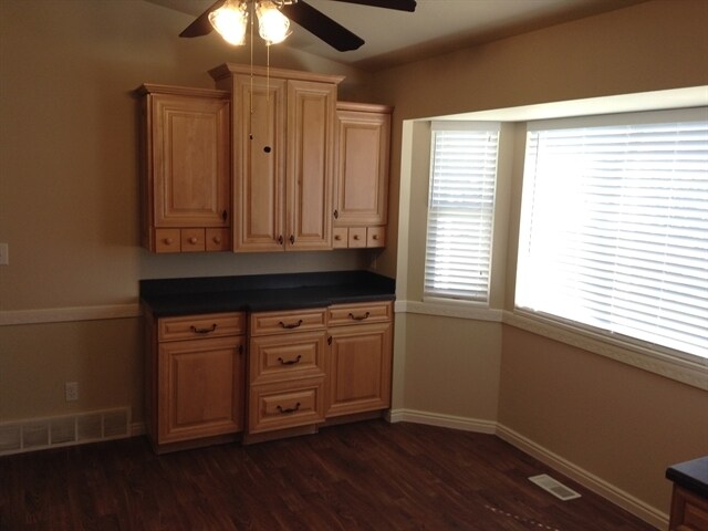 Building Photo - 1627 S Spanish Ridge Drive