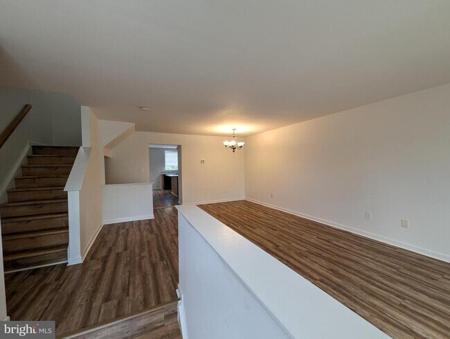 Foto del edificio - 8233 Ramseur Pl