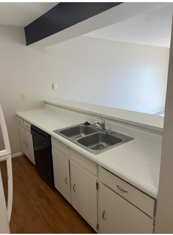 Building Photo - 18 Walnut St