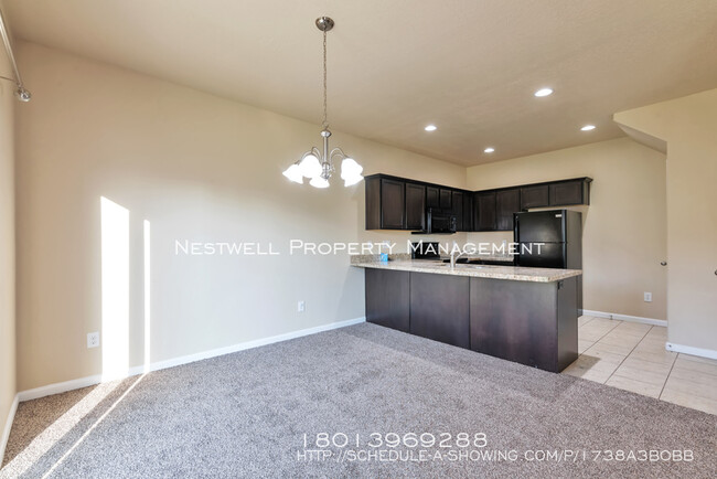 Building Photo - Traverse Mountain 3 Bed Townhome