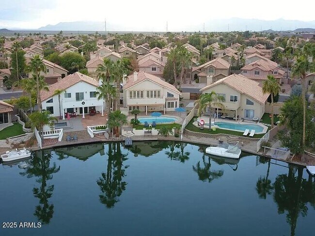 Foto del edificio - 16625 S 34th Way