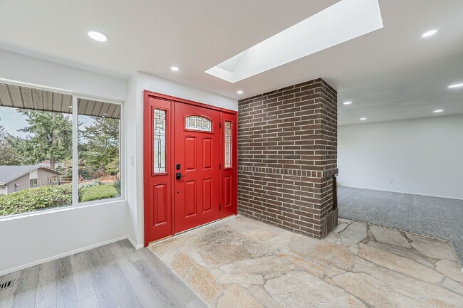 Building Photo - 13918 SE 23rd St