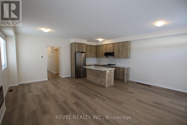 Building Photo - 1372 Canfield St