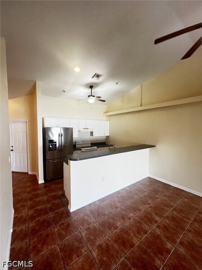 Foto del edificio - 213 SE 23rd Pl