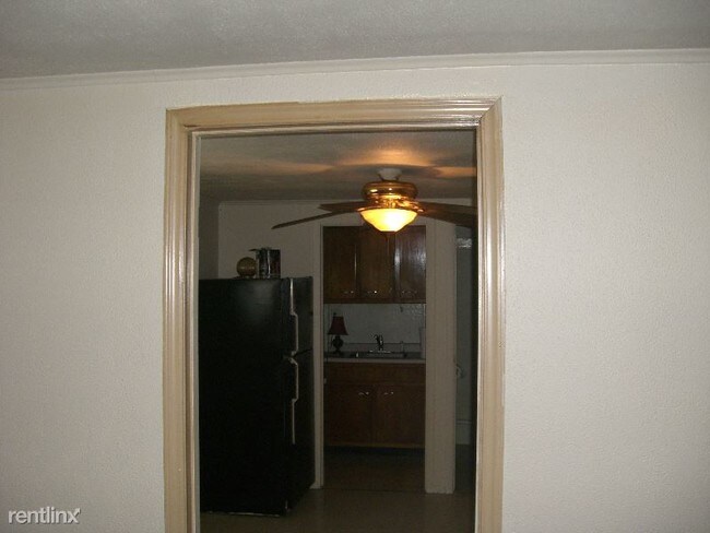 Foto del edificio - 558 Goucher St