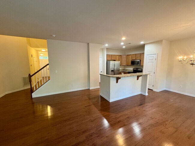 Foto del edificio - 3BR/2B Townhome in Great Ballantyne Location