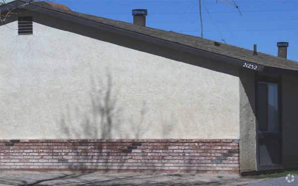 Foto del edificio - 21232 Laguna Rd