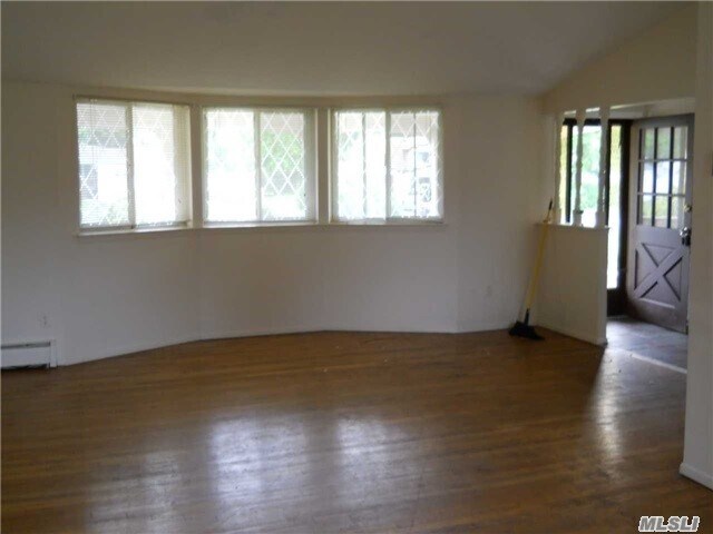 Building Photo - 22 College Dr