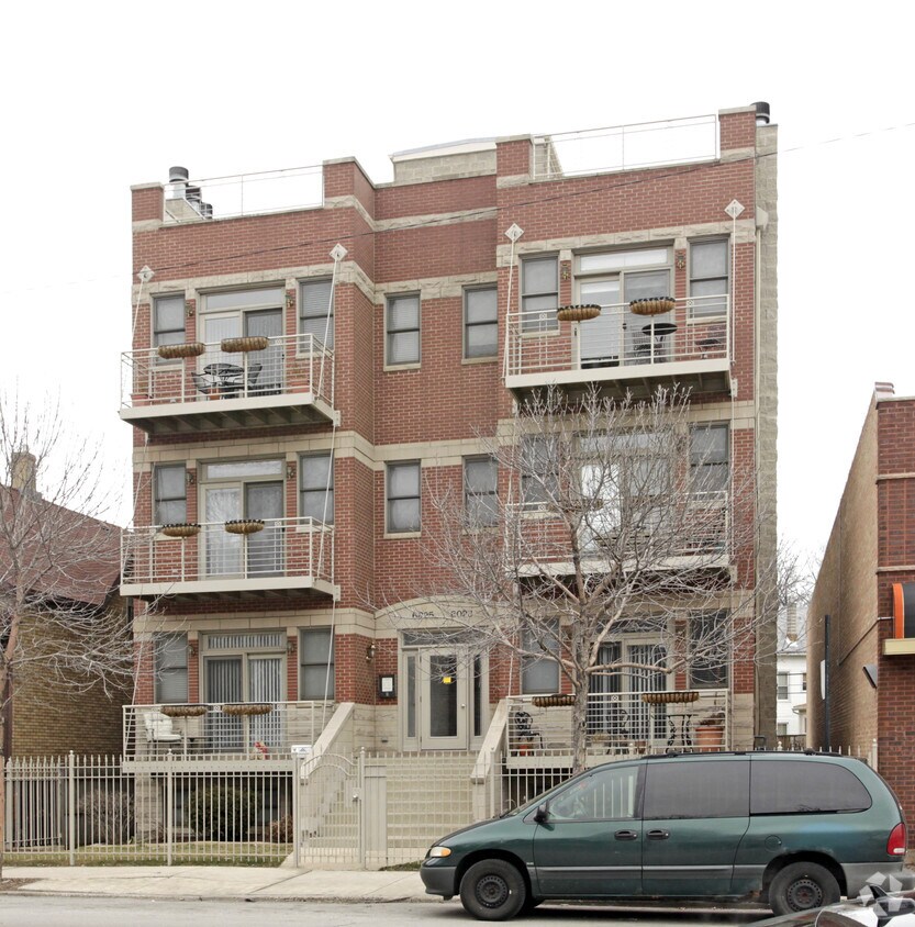 Primary Photo - 6023-6025 N Ridge Ave