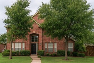 Building Photo - 1631 Clarke Springs Dr