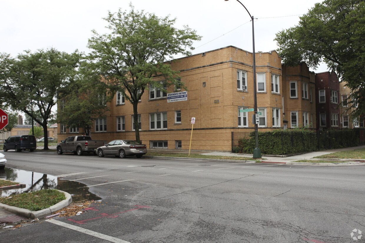 Foto principal - 4401 W Iowa St