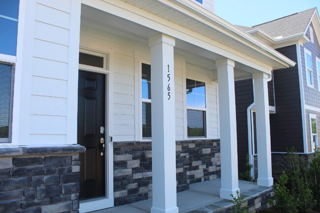 Foto del edificio - 1565 Goldfinch Perch Ln